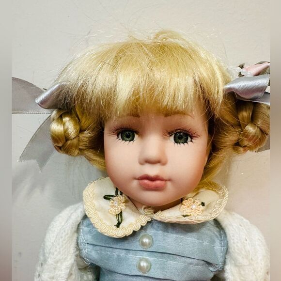 Vintage Unique Porcelain Hand painted Doll 11" in Blue Dress - Picture 4 of 11